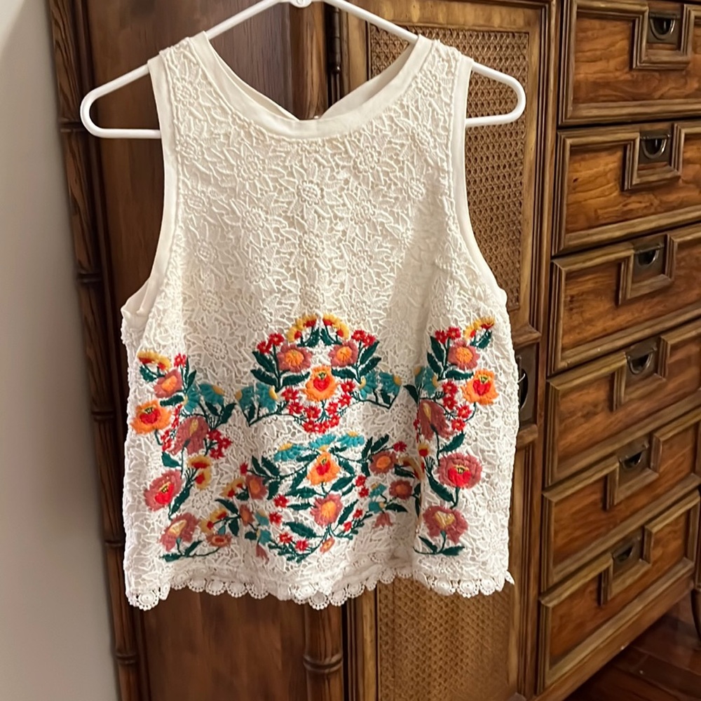 Maeve Anthropologie Embroidered Floral Top